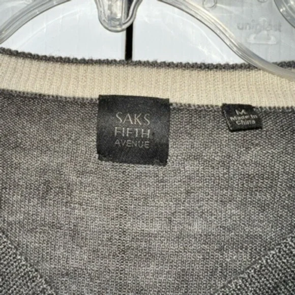 Saks Fifth Avenue Mens Pullover Sweater Gray Argyle V Neck Wool Long Sleeve M - Picture 7 of 8